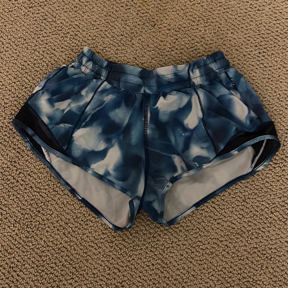Blue and White Tie-Dye Lululemon Hotty-Hot 2.5 Inch Shorts